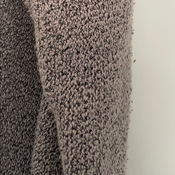 Aritzia Community Ionic Cape - Picture 3 of 6